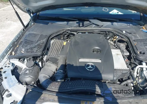 2018 Mercedes-Benz C 300 из США, поврежденный, VIN 55SWF4JB5JU259262